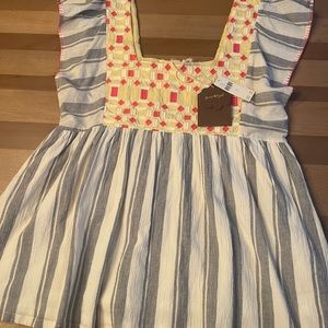 Size 8 nice top with Tags Anthropologie